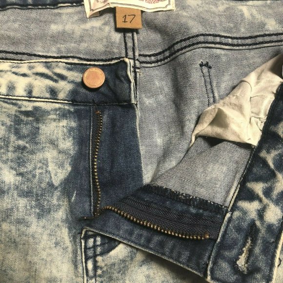 Soho Babe Skinny Distressed Moto Zipper Jeans - Picture 11 of 12